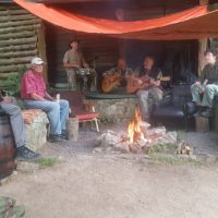 Šamanova chata - pri ohni aj za dažďa