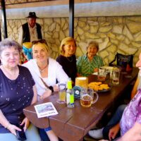 zľava Tatanka, Zuzka, Anka, Kiddovka, Dugo